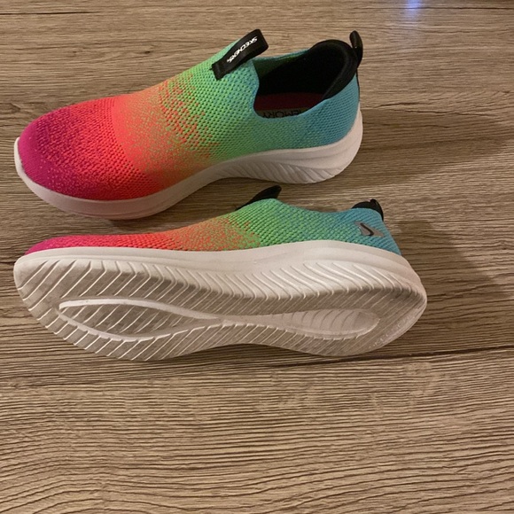 Skechers Hands Free Slip-Ins Ultra Flex  Slip-On Sneaker Size 4 Multi-Color - Picture 2 of 3